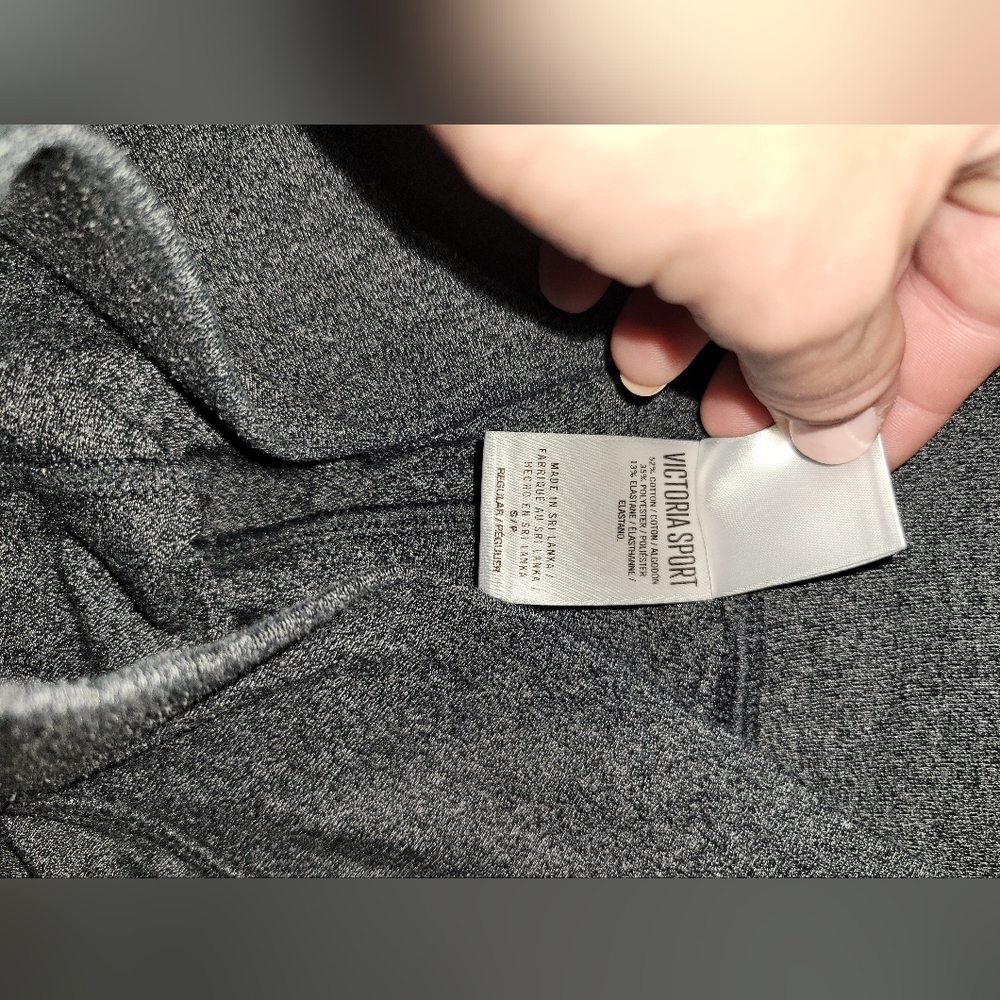 Victoria's secret limited Edition leggings - Picture 3 of 6